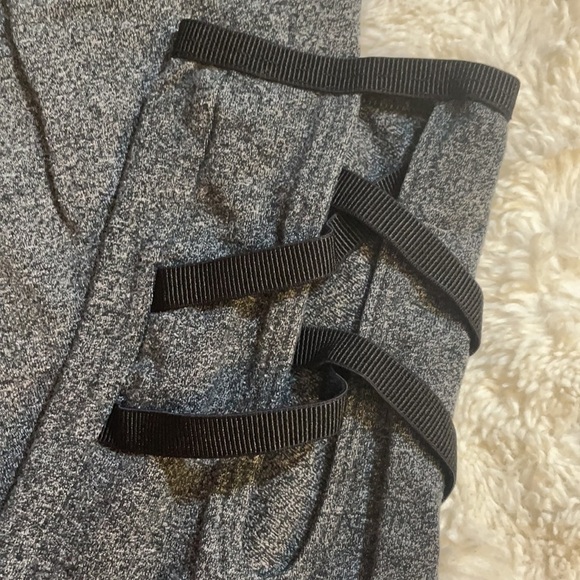Grey Victoria’s Secret Sport‎ Leggings - Picture 4 of 6